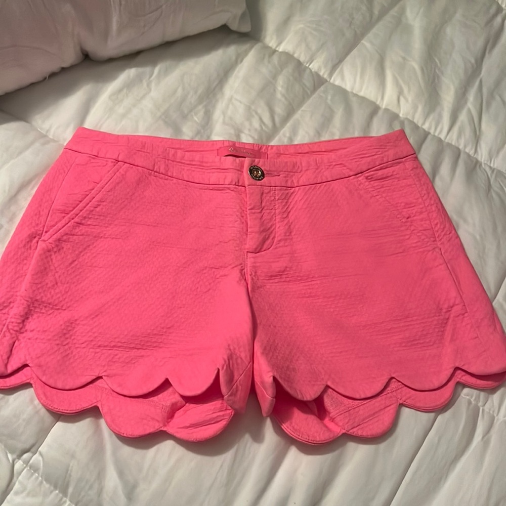 Lilly Pulitzer Buttercup shorts size 4
